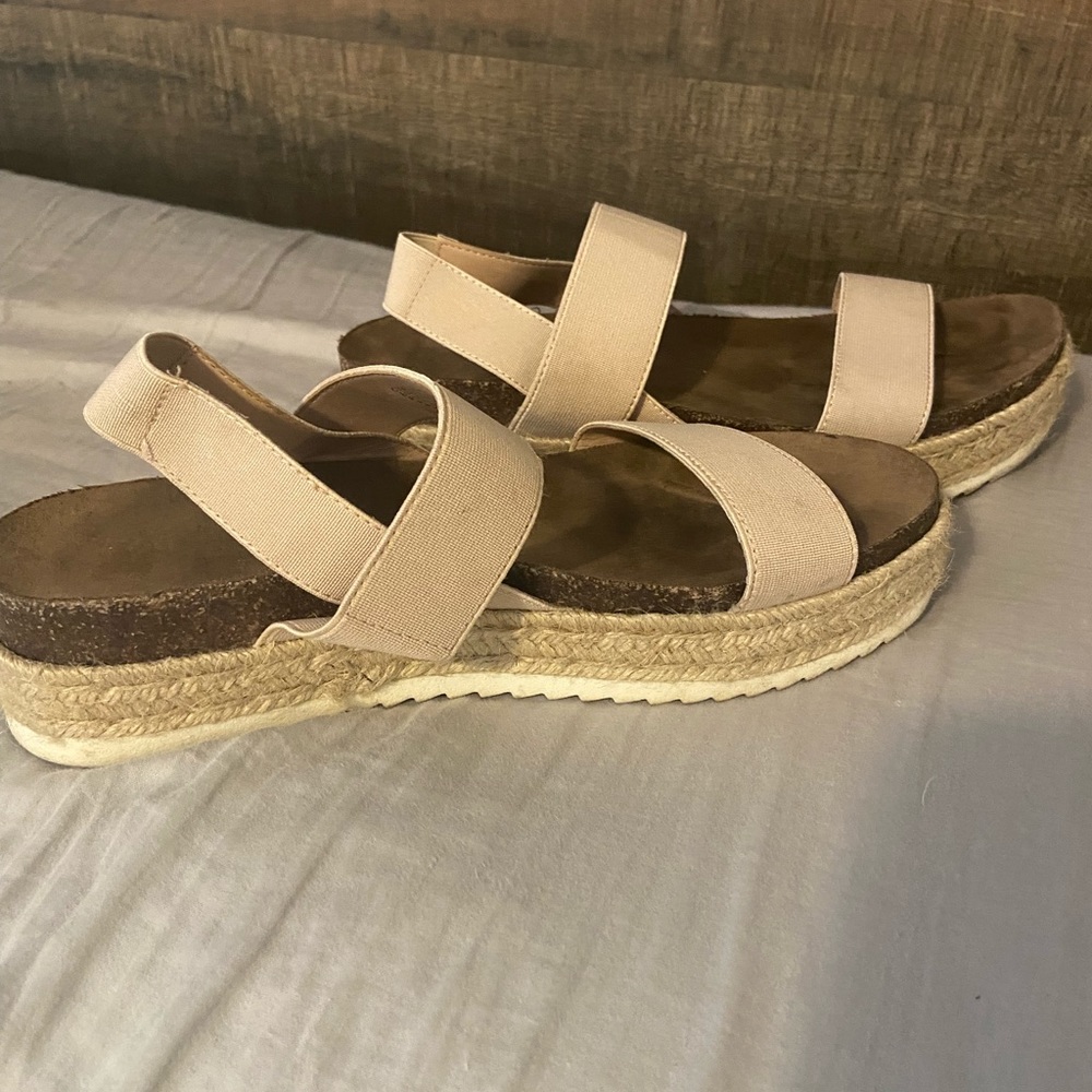 Used Cute Platform Sandals